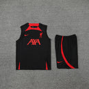 Conjunto Regata Liverpool Training 2022/23 Nike - Preto
