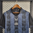 Camisa Newcastle 130 anos 22/23 Masculina Castore Torcedor - Preta